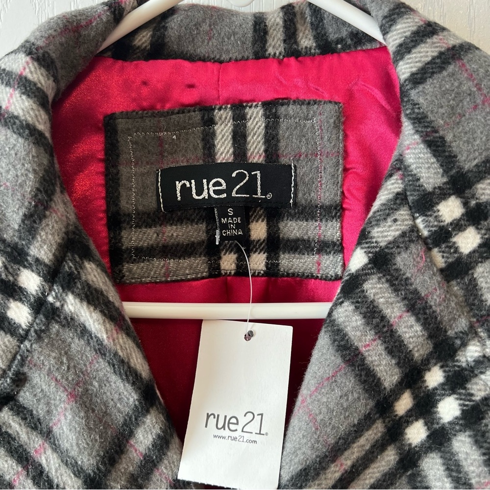 ❤️SOLD❤️ Rue21 Plaid Coat - Picture 3 of 12